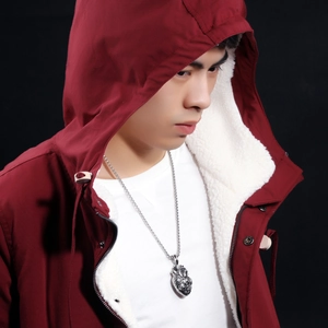Collana hip hop in acciaio al titanio con pendente a cuore anatomico realistico da uomo