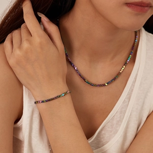 Regenboog hematiet ketting en armband set met vierkante kralen in iriserende glans