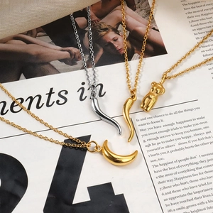 Minimalist Stainless Steel Italian Horn Chili Pendant Necklace For Women Personalized Fashion Jewelry Polished Cornicello Charm Neckline Accessory