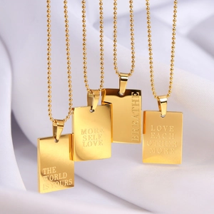 Collana di Tendenza con Pendente a Targhetta Rettangolare in Acciaio Inossidabile per Uomo e Donna Gioielli con Catena a Sfere Placcata Oro
