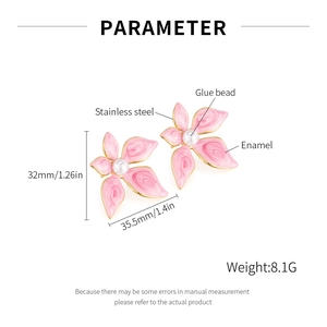 Spécifications des boucles d'oreilles fleurs en émail rose avec perles et dimensions