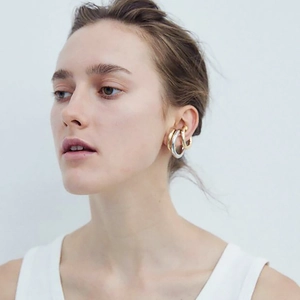 Minimalistisches Ohrklemm-Set in Gold und Silber für trendiges Stapeln ohne Ohrlöcher