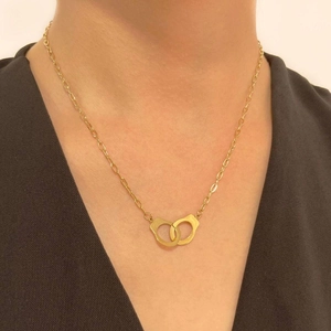 French Minimalist Stainless Steel Handcuff Pendant Necklace 18K Gold Plated Interlocking Double Ring Jewelry For Women