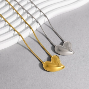 Minimalistische 3D Hart Hanger Ketting Voor Dames Titaniumstaal PVD Goud Zilver Verguld Slangenketting Mode Sieraden Accessoires Cadeau