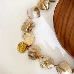 Iridescent baroque pearl necklace with golden shell pendant for women, bohemian style