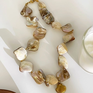 Bohemian baroque shell necklace made of irregular mother-of-pearl and gold titanium steel
