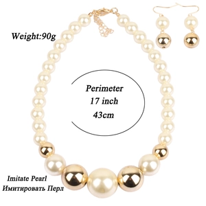 Set gioielli con perle sintetiche incluse collana da 43cm e orecchini a gancio