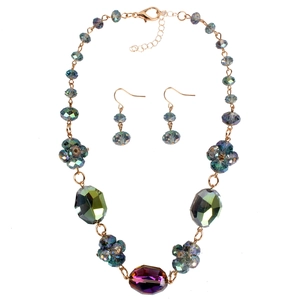 Elegantes goldfarbenes Kristall-Schmuckset mit schimmernder Aurora Borealis Halskette