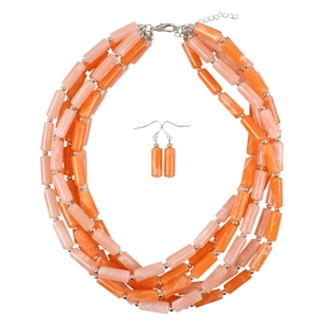Conjunto de collar multicapa y pendientes de estilo africano en tonos naranja y rosa