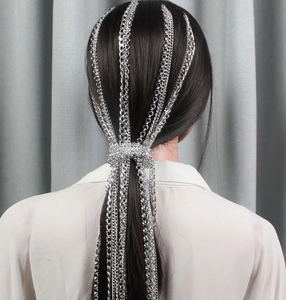 Silver multi-layer tassel hair chain accessory with long metal fringe for party styling