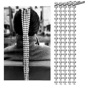 Vue détaillée de glands de cheveux à strass en forme de cœur et finition argentée