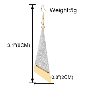 Tabella delle taglie per orecchini geometrici pendenti oro e argento con glitter e misure