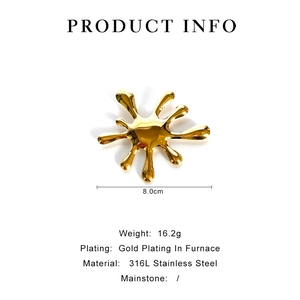 Macro view of 316L stainless steel firework brooch with gold plating and 8.0cm width