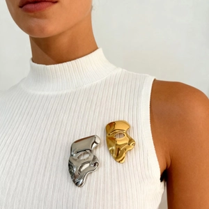 Vintage Stainless Steel Opera Mask Brooch Portrait Face Lapel Pin Gold Silver Electroplated Minimalist Fashion Jewelry Accessories