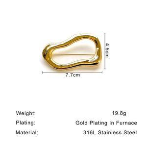 Minimalist gold-plated irregular stainless steel brooch measuring 7.7cm x 4.5cm
