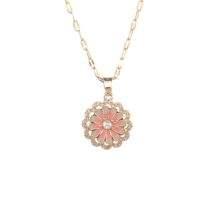 Elegante drehbare Blumen-Halskette mit rosa Emaille und Perle an goldener Gliederkette