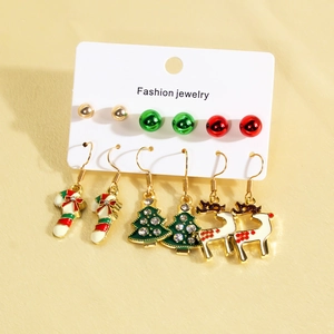 Set aus 6 Weihnachts-Ohrringen mit Zuckerstangen, Bäumen und Rentier-Anhängern
