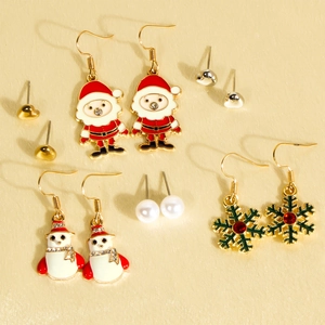 Weihnachts-Ohrring-Set mit Weihnachtsmann-, Schneemann- und Schneeflocken-Anhängern