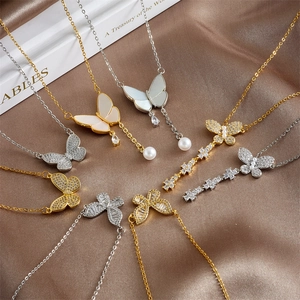 Elegante Collar con Colgante de Mariposa para Mujer Cadena de Acero Inoxidable Chapada en Oro Plata Joyas de Zirconia Nácar Perla Artificial