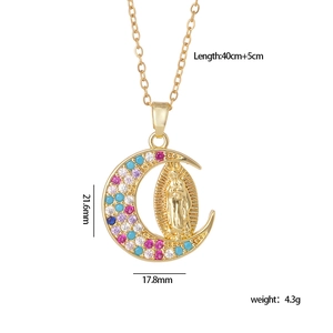 Collana a mezzaluna dorata con zirconi colorati e ciondolo della Vergine Maria