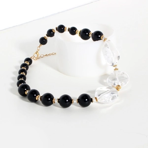 Collana di perle nera esagerata con grandi pietre di cristallo trasparente lucido