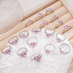 Anillos ajustables de plata con circonitas de corazón rosa y alas de ángel, crema