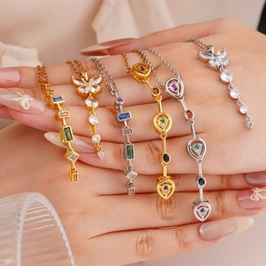 Elegante Edelstahl Zirkonia Schmetterling Quaste Anhänger Halskette Damen Geometrische Bunte Stein Luxus Schmuck Geschenk