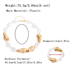 Ensemble collier et bracelet perles baroques irrégulières avec détails dorés chic