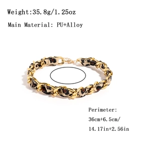 Leopardenmuster Choker Halskette mit goldener Legierungskette und Karabinerverschluss