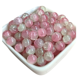 Perles de cristal de pastèque de 8mm roses et vertes dans un plateau blanc carré