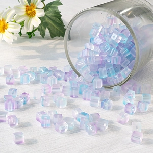 Perles carrées en verre givré 7mm dégradé lavande et bleu pour création de bijoux