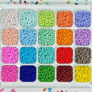 20-kleuren glazen kralenset in transparante opbergdoos voor DIY sieraden maken