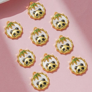 Ciondoli panda dorati con foglie di bambù in smalto per creazione gioielli fai da te