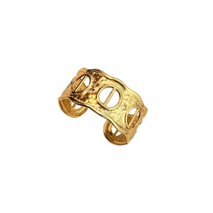 Brazalete rígido martillado bañado en oro de 18K con diseño de círculo hueco