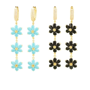 Elegante goldene Blumen-Ohrhänger mit blauen und schwarzen Blüten und Mikro-Kristallen