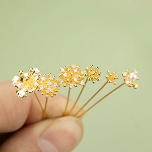 Set di 6 spille a fiore dorate con perle e zirconi per gioielli fai da te e capelli