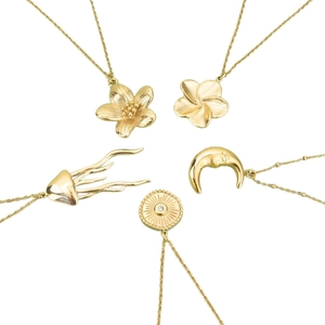 Vintage gouden roestvrijstalen kettingset met bloem-, maan- en kwallenhangers