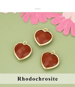 Détails de pendentifs cœur en rhodochrosite facettée avec bords élégants en métal doré