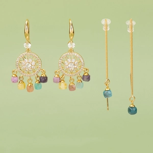 Boucles d'oreilles faites main en acier avec pierres naturelles et pendentif attrape-rêve