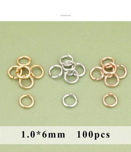Κοντινό πλάνο με χάλκινους κρίκους 1.0x6mm σε χρυσό, ασήμι και ροζ χρυσό για κοσμήματα