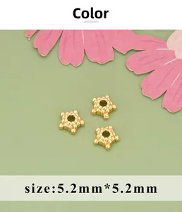Detailansicht der 18K vergoldeten Perle in Sternform mit Größenangabe 5,2 mm
