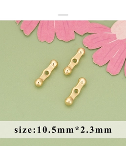 Makroaufnahme von 10,5x2,3mm vergoldeten Stabperlen für DIY Schmuckherstellung