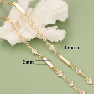 Minimalist 18K gold plated chain with circular zircon stones and polished metal bars