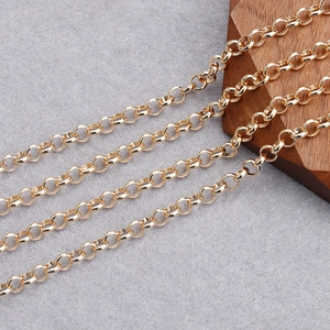 Detail of 18K gold plated rolo chain for DIY jewelry making with polished metal links