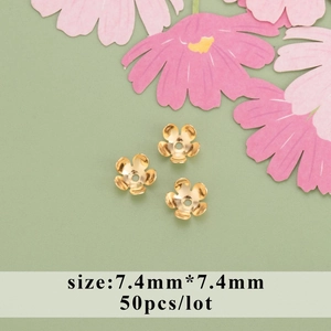 18K vergoldete hohle Blüten-Perlenkappen, 7.4mm DIY-Schmuckzubehör für Ohrringe, 50er Set