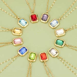 Collane con pendente rettangolare pietra natale in 12 colori con finitura dorata