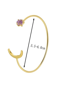 Detail eines Goldarmbands mit Monddesign, 5,5-6,0 cm Durchmesser und lila Amethyst