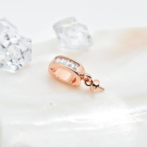 Rose gold 18k universal clasp with rectangular zircons for necklace pendants