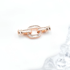 Chiusura per collana in rame placcato oro 18 carati con pietre di zircone cubico