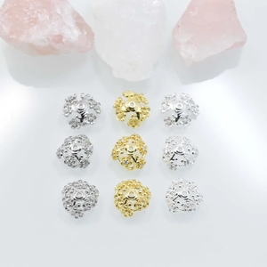 Capuchones de flores caladas en oro de 18k y plata para creación de joyas DIY